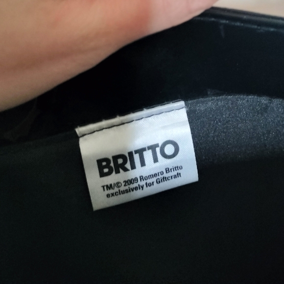 Romero Britto Messenger Bag 339102 Giftcraft 2009 - Picture 2 of 9